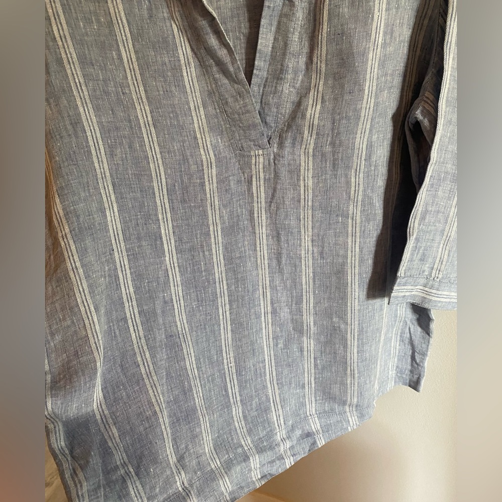 100% Linen Tahari Light Blue & White Striped Tunic Style Blouse Size Medium - Picture 4 of 6